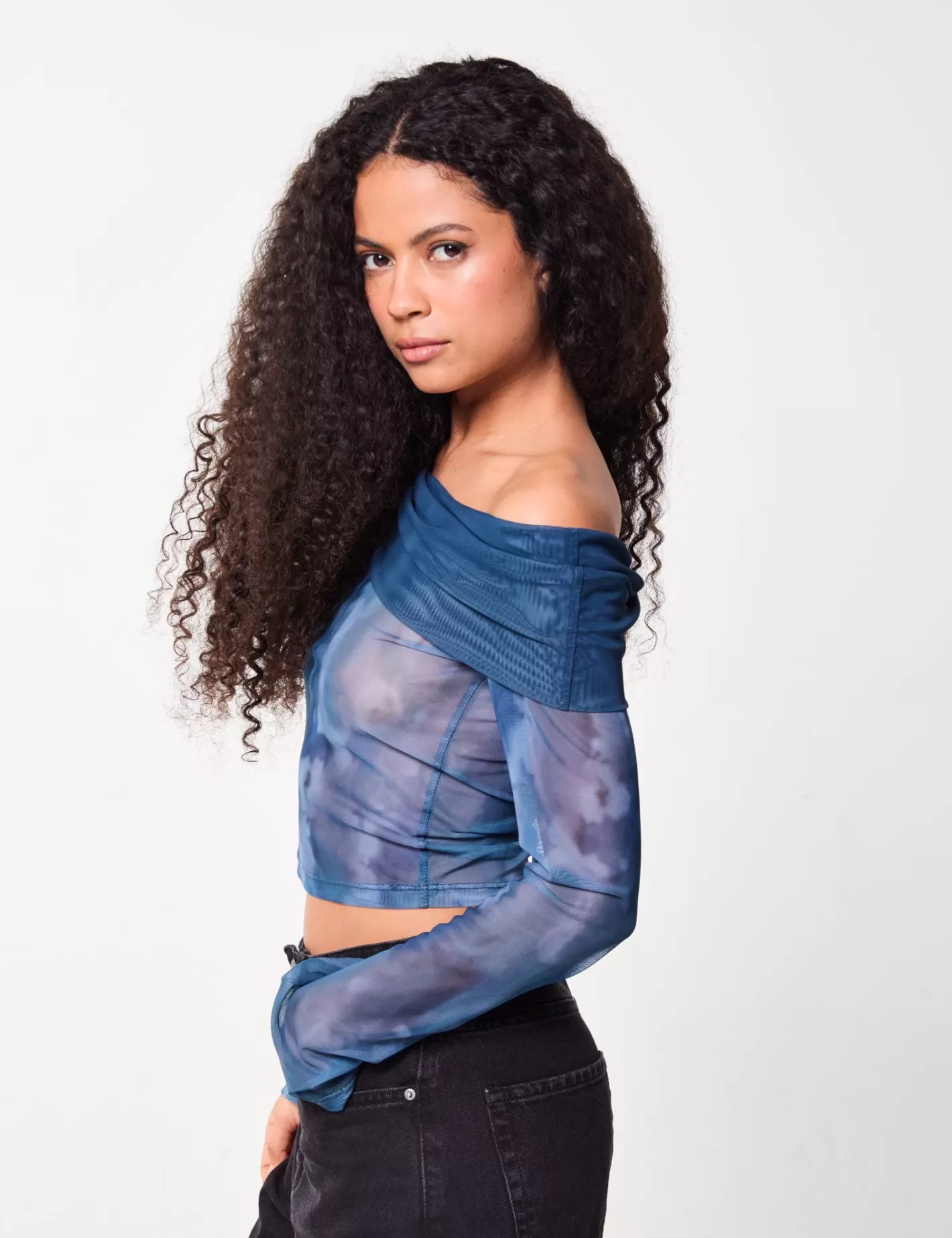 Top en tulle tie and dye à col bardot ^Jennyfer Online